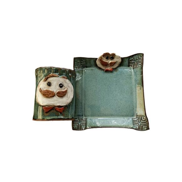Pottery Barber or Pringles Shave Cup and Tray Toothbrush Holder Marked Lilly - Picture 1 of 4